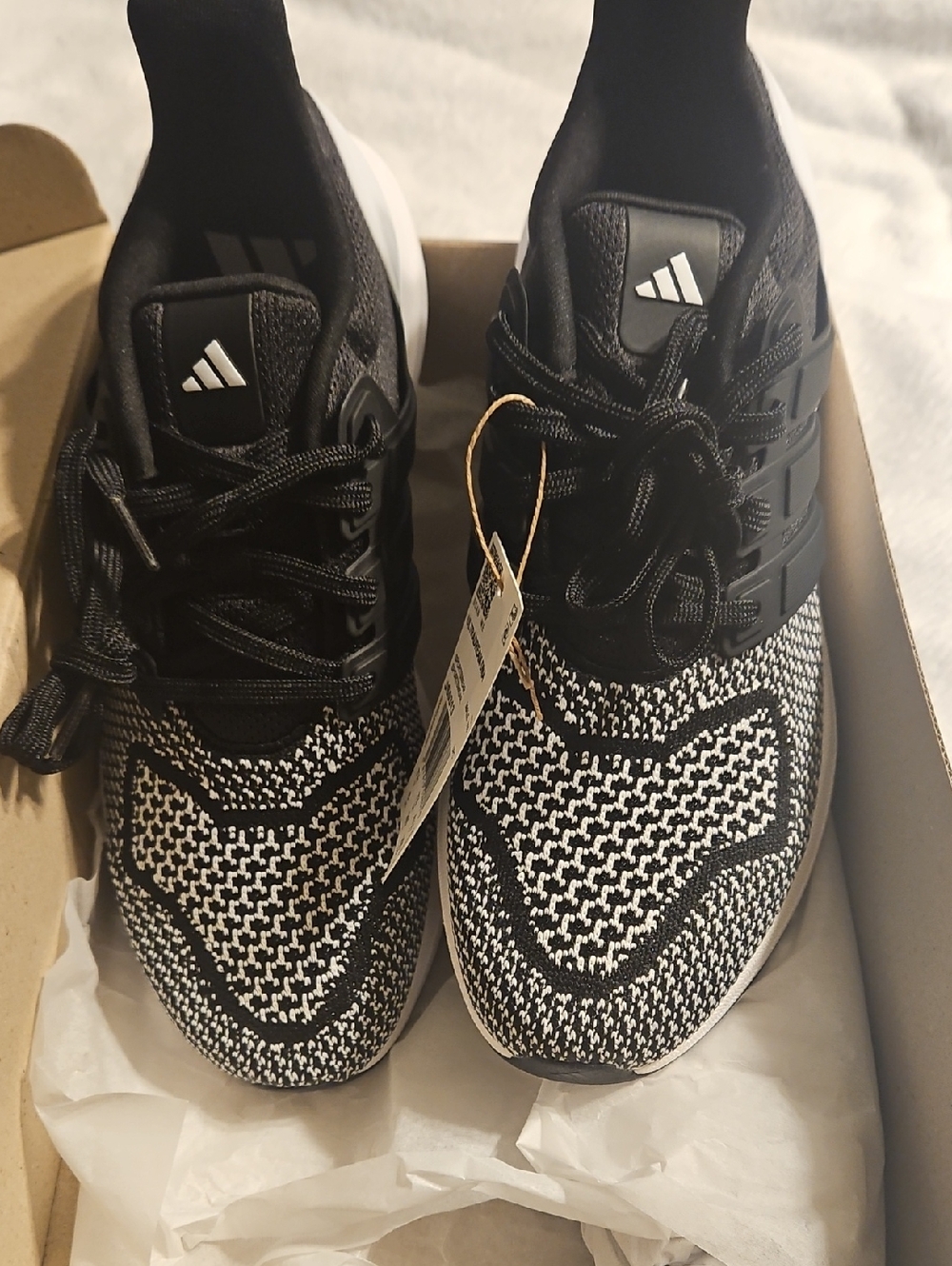 NWT Mens Adidas Black & White Knit Sportswear Sneakers
